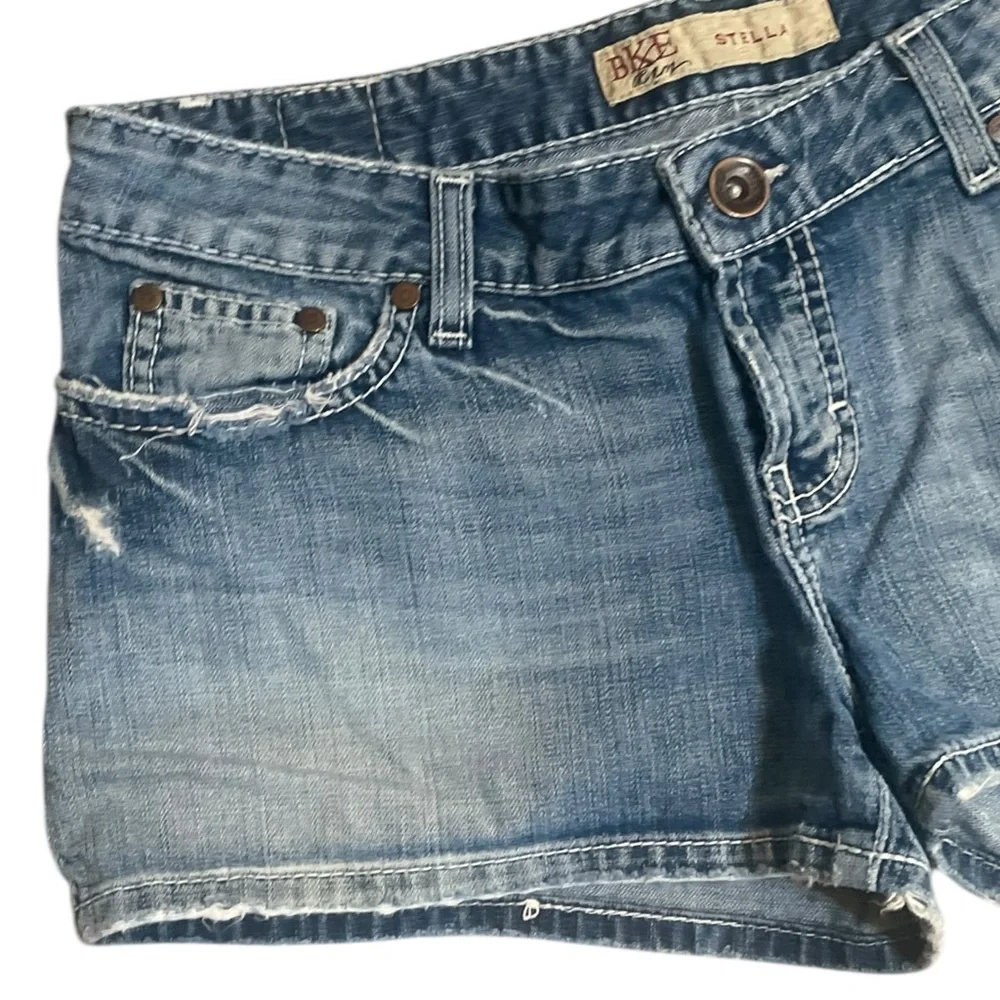 BKE Light Blue Stella Jean Shorts Low Rise Distressed Size 30 Waist - Picture 4 of 13